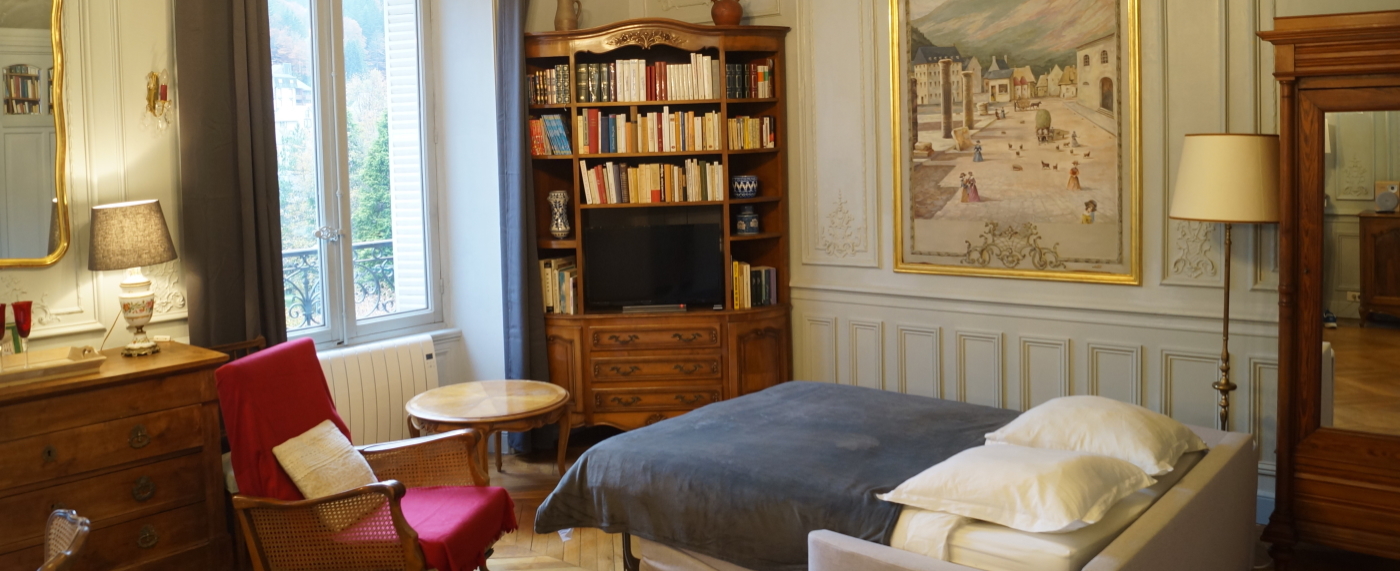 un lit convertible à ouverture facile